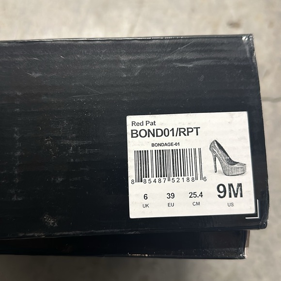 BONDAGE 01, RED PATENT - Picture 7 of 7